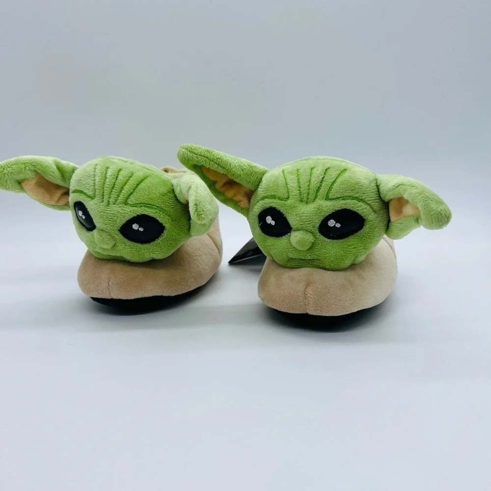 DISNEY BABY YODA The Mandalorian HOUSE SHOES SIZE 3-4 NWT